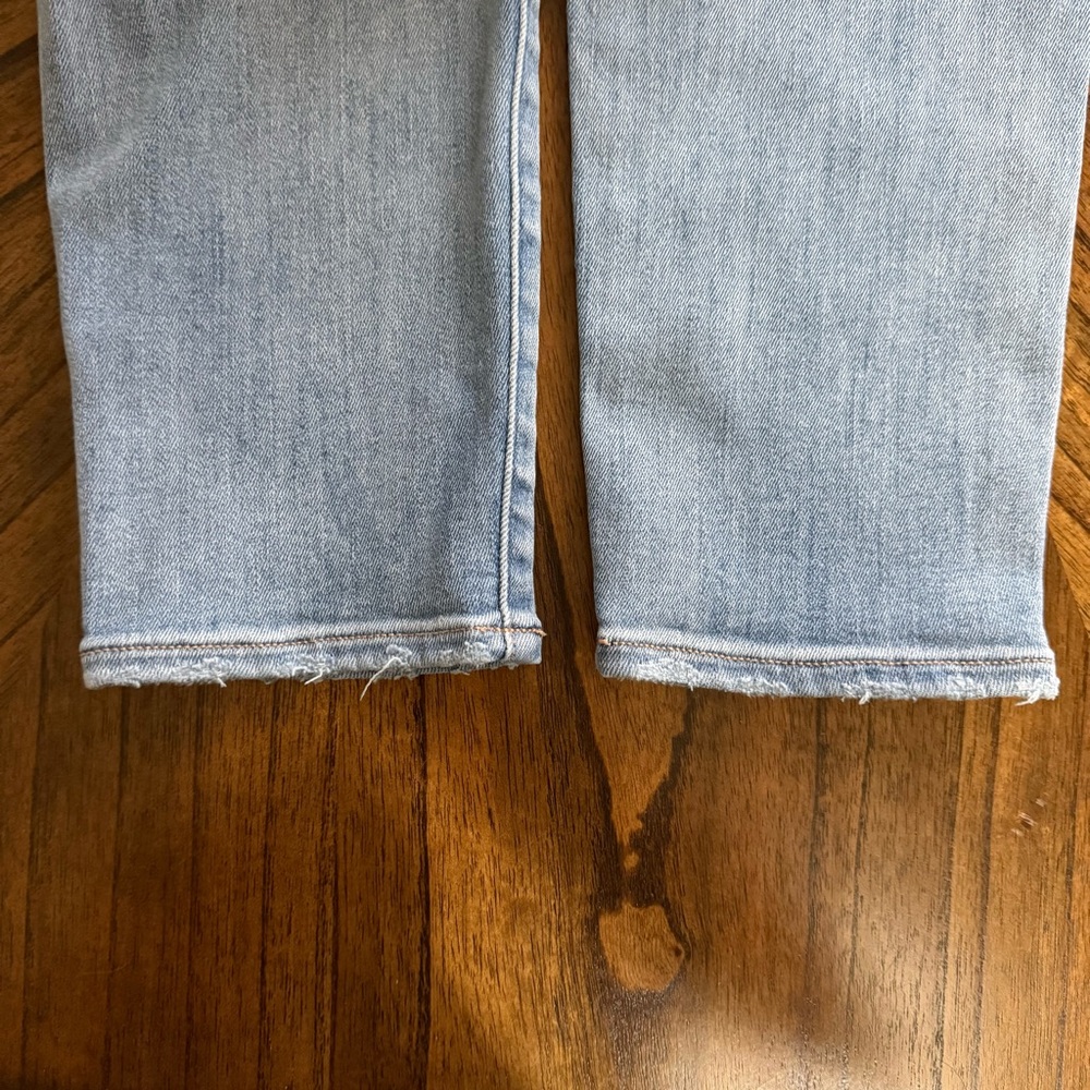American Eagle Women's Light Wash Jeans 14R - Picture 4 of 8